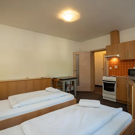 U Gigantu Πανσιόν 3*